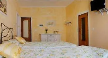 Casa I Gerani Vista Mare アパート